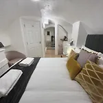 4 Berkeley Square I Your Apartment