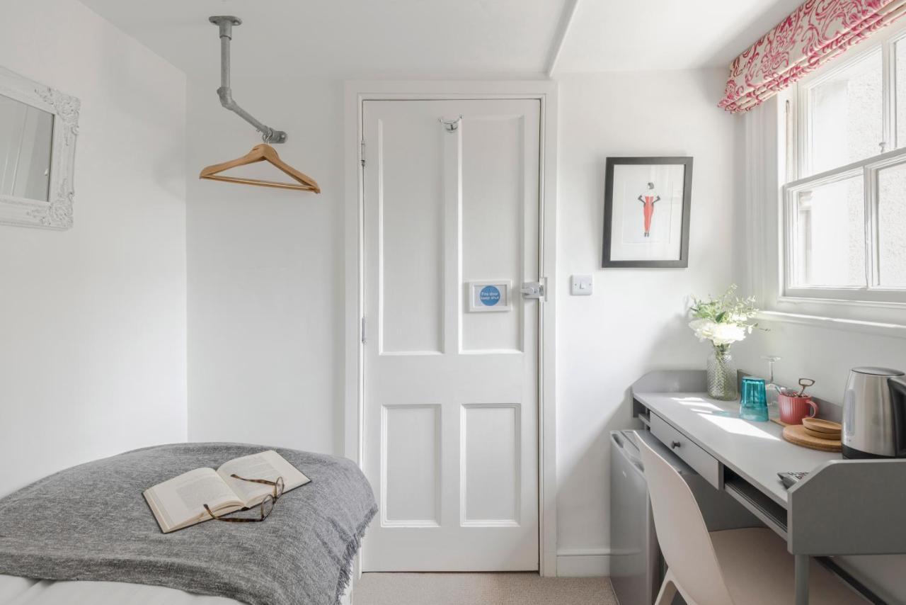 4 Berkeley Square I Your Appartamento *